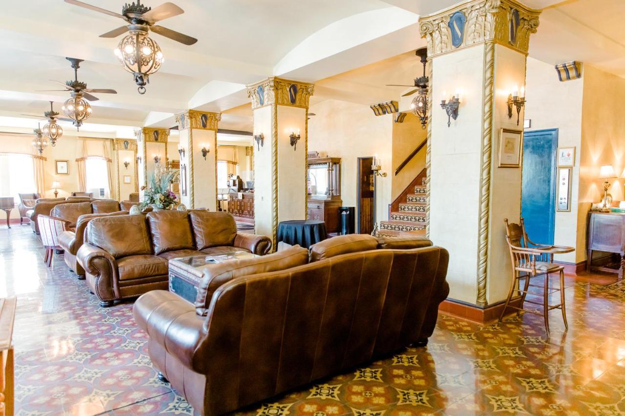 The Faust Hotel New Braunfels Bagian luar foto