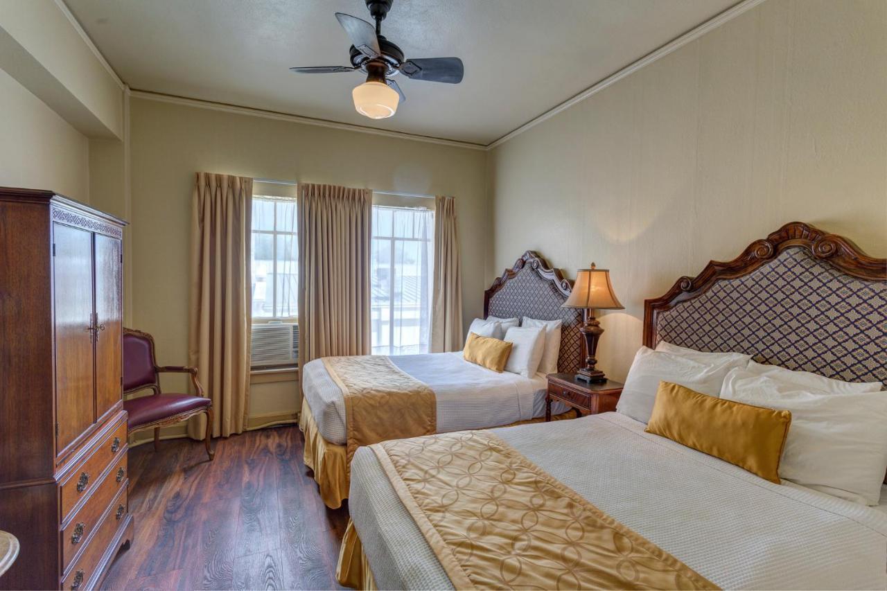 The Faust Hotel New Braunfels Bagian luar foto