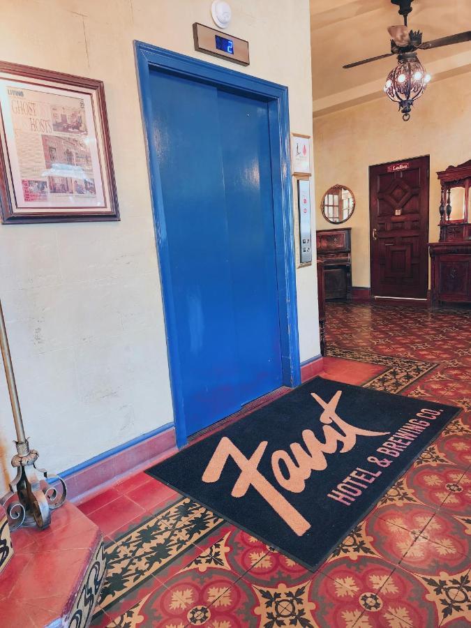 The Faust Hotel New Braunfels Bagian luar foto