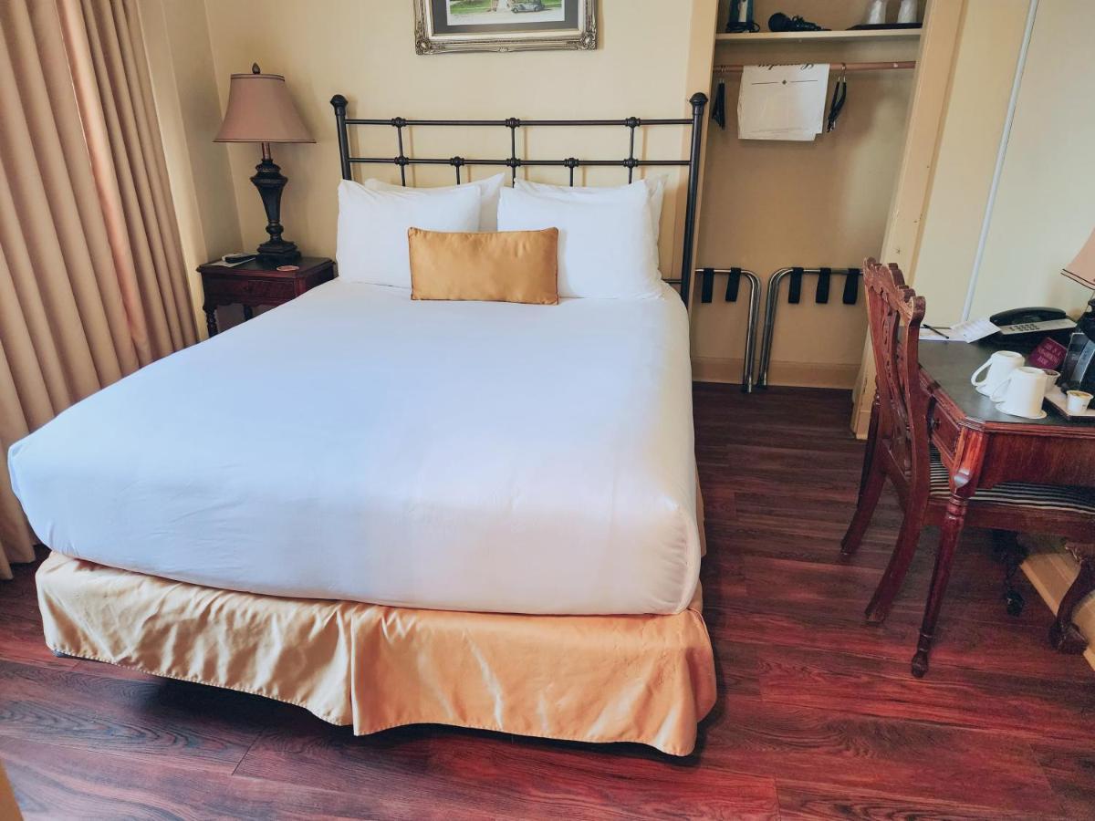 The Faust Hotel New Braunfels Bagian luar foto